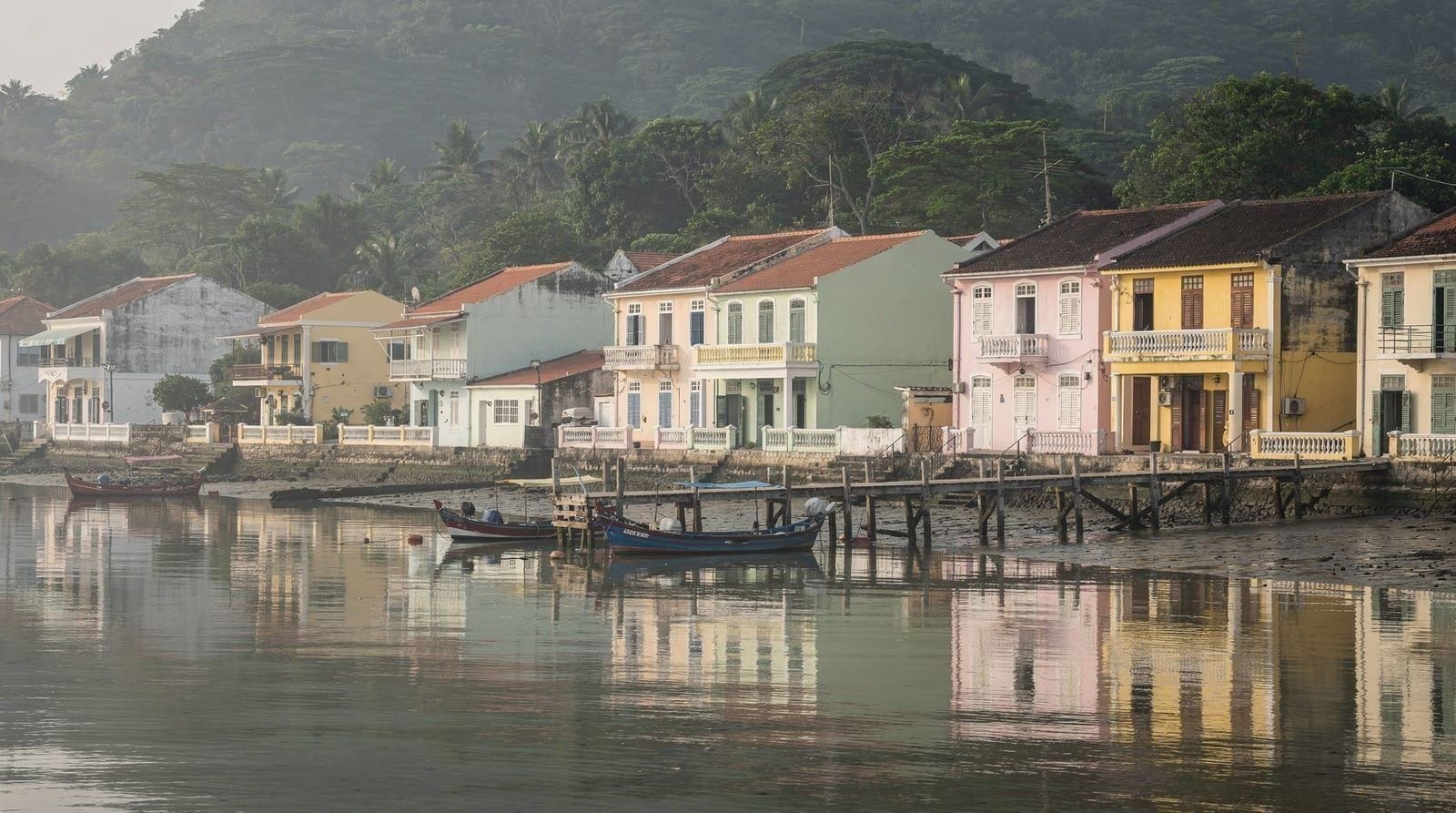 Coloane: beaches, hiking, giant pandas, and quiet away from the casinos