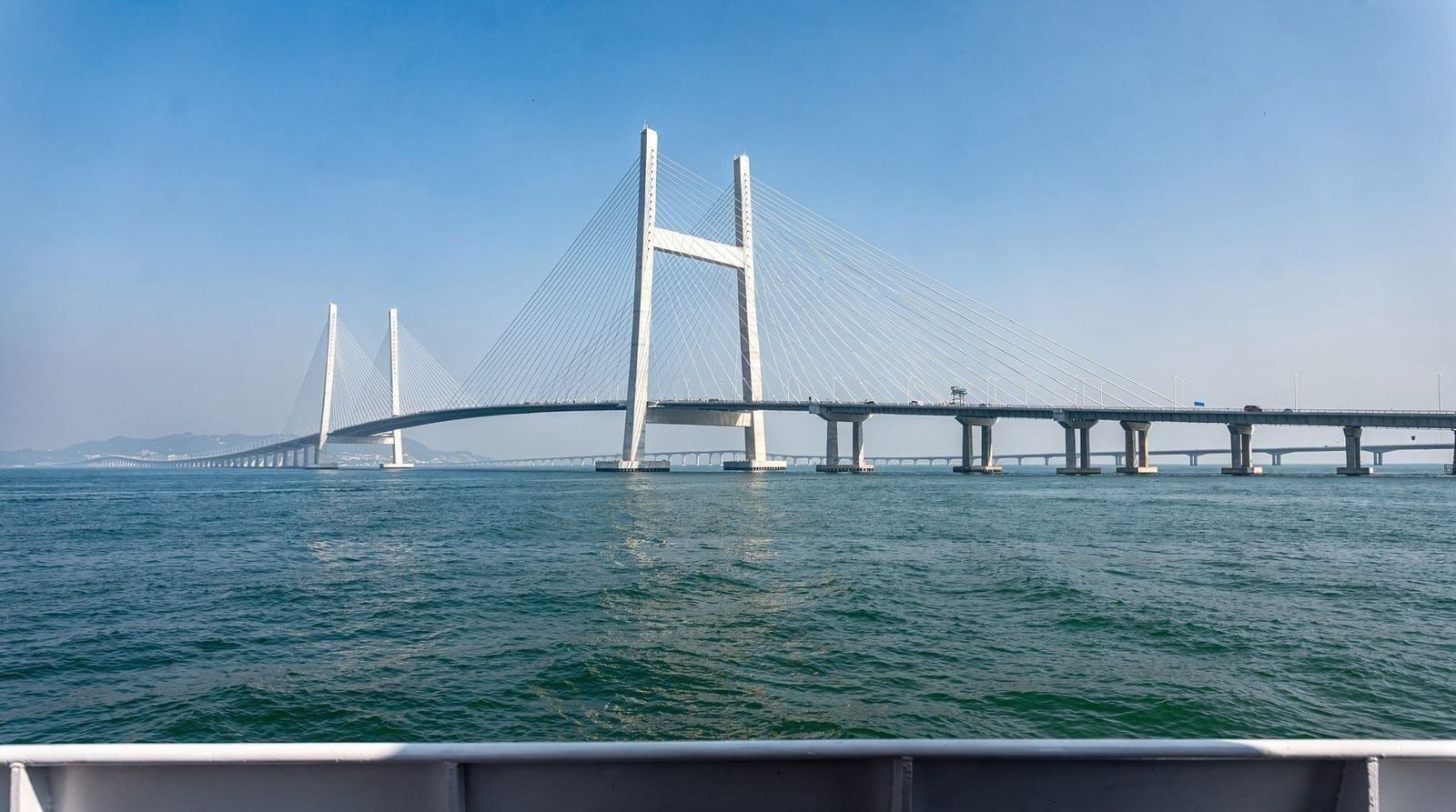 From Hong Kong: Macau Day Tour with R/T Ferry, Lunch & Pickup