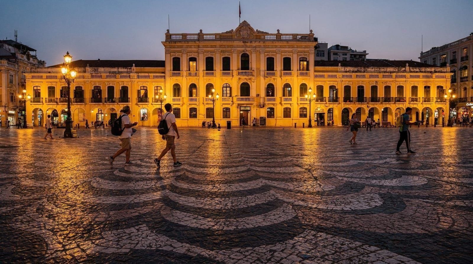 Senado Square: Macau's Portuguese heart — Complete guide to Senado Square in Macau: what to see, opening hours, nearby str